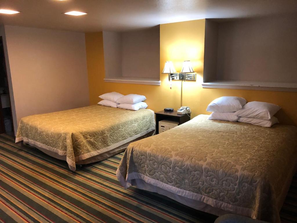 Super 8 by Wyndham Coeur d'Alene - Société De Studio Avec 3 Lits Queen, Non-fumeurs