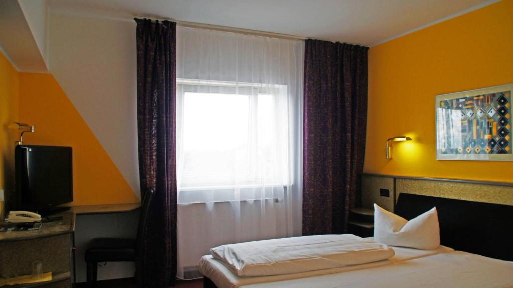 Hotel am Buschkrugpark - Single Room