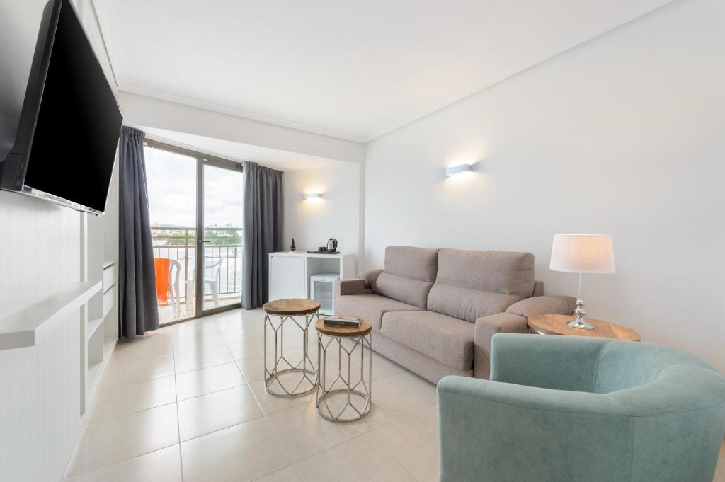 Hotel Vibra San Remo, Bahia de Sant Antoni – 2022 legfrissebb ...