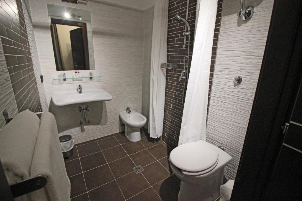 Hotel Charter - Resim 9