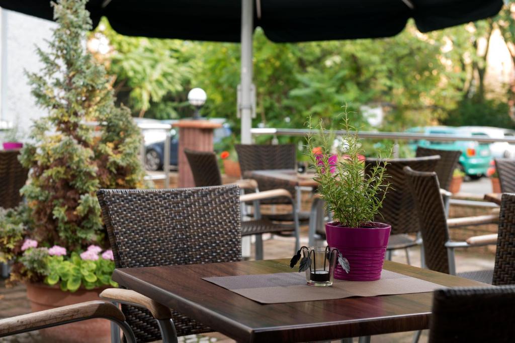 Good Morning + Berlin City East - Resim 11