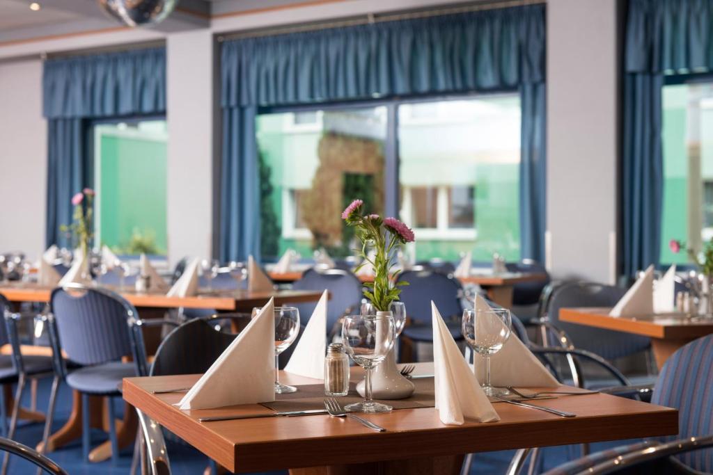 Good Morning + Berlin City East - Resim 12