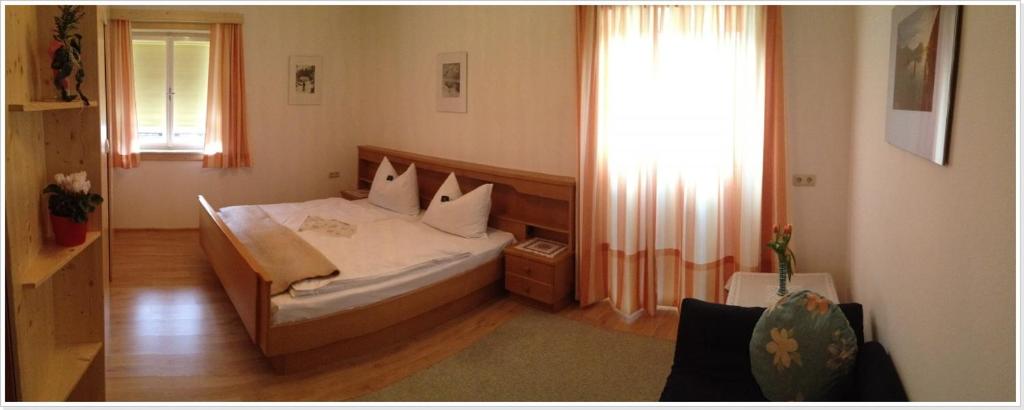 Posteľ alebo postele v izbe v ubytovaní Ferienwohnung Haus Einhirn