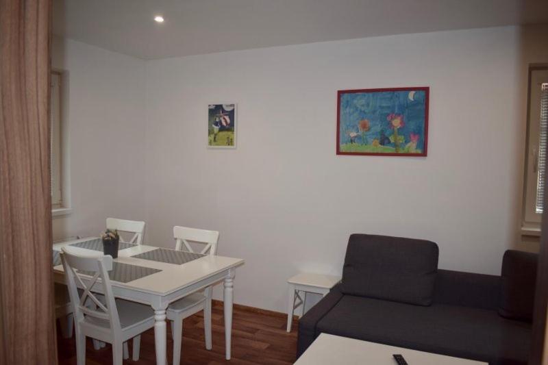 Posezení v ubytování Apartmány pod sjezdovkou