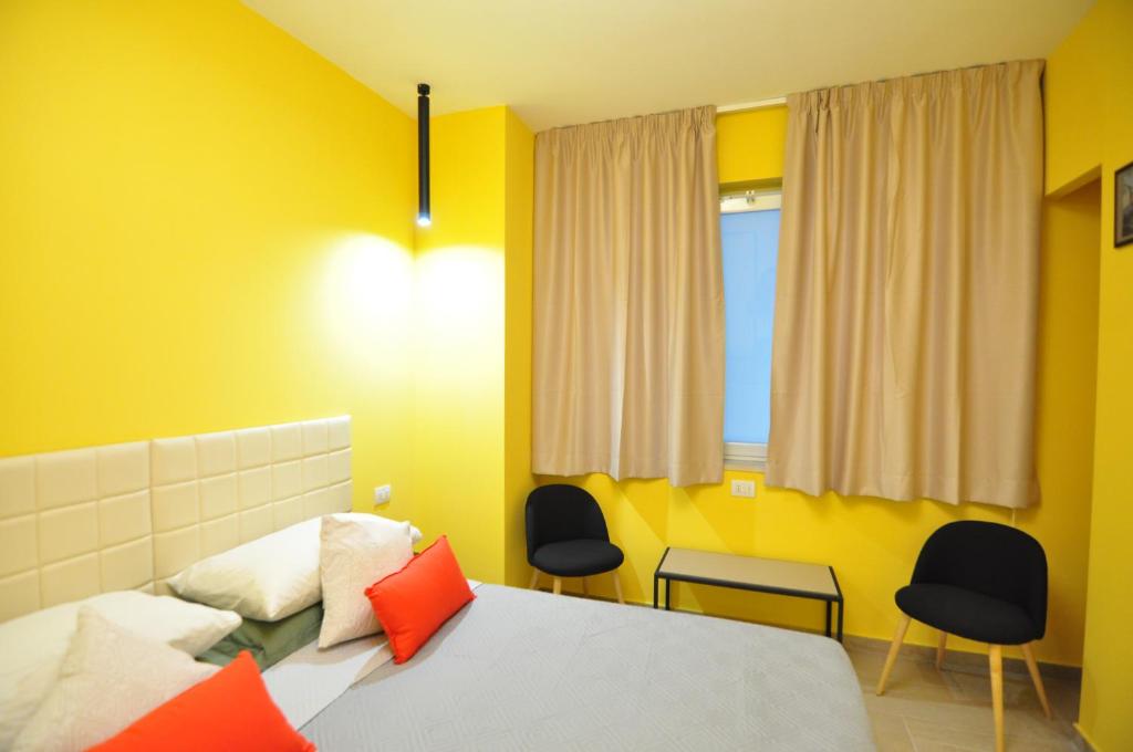 رزرو هتل، دلکو ناپل