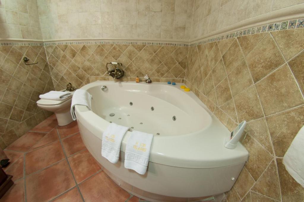 Jacuzzi Hostal Rural Los Telares Guadalajara