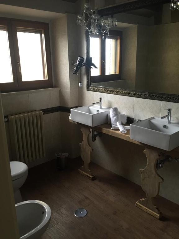 Koupelna v ubytování La Rocca Guest House & Spa