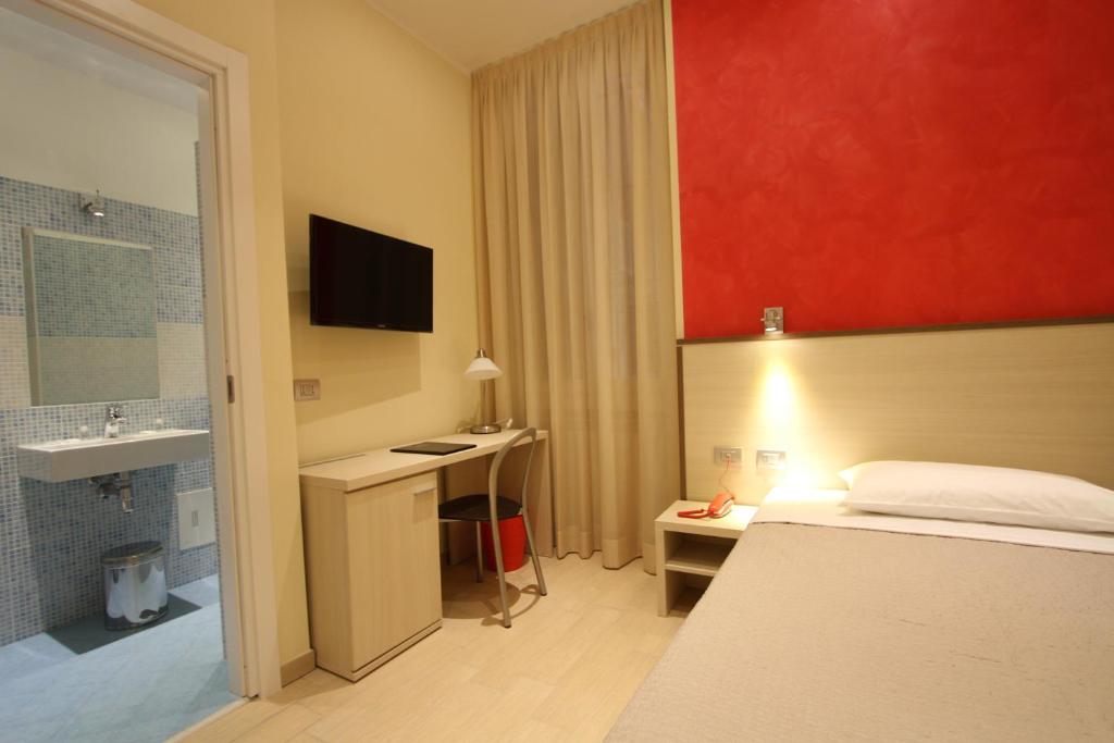 Hotel La Madonnina - Resim 40