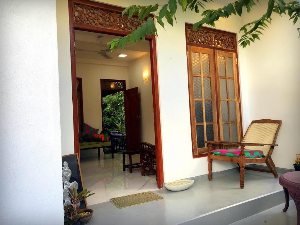 Posezení v ubytování Monara Backpacker Inn Unawatuna