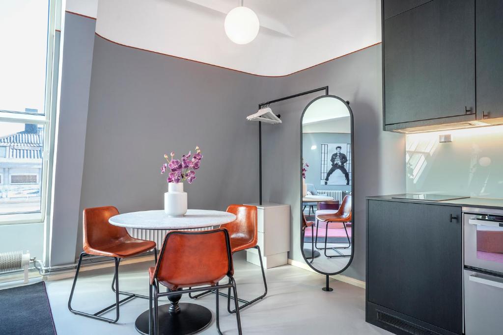 The Apartments Company - The Sweet - Resim 9