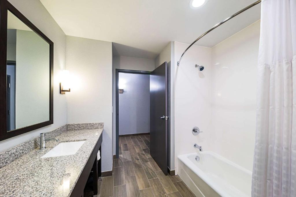 Comfort Inn & Suites Oklahoma City near Bricktown - Suite Queen Con Dos Camas Queen - No Fumadores