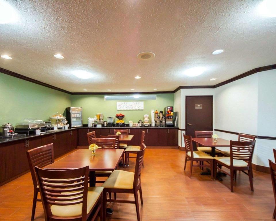 Sleep Inn & Suites Edmond near University photo