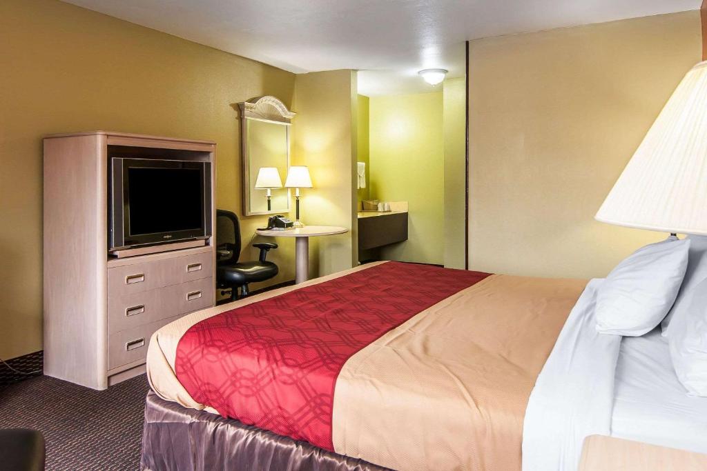 Rodeway Inn Willamette River - Habitación Con Cama Grande - No Fumadores