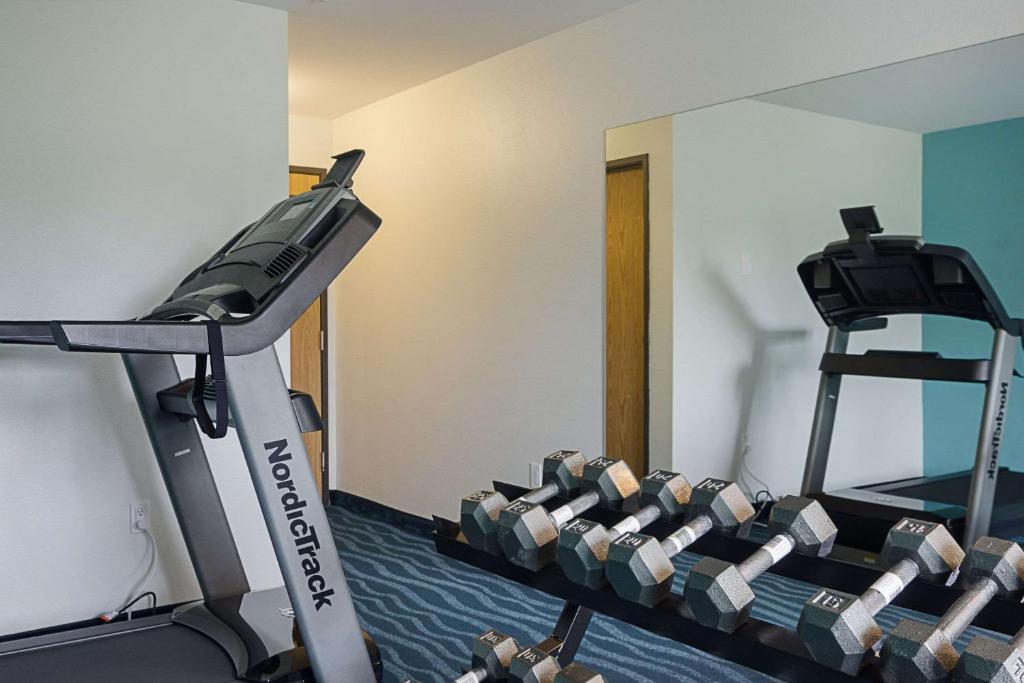 Fitness centrum a/nebo fitness zařízení v ubytování Quality Inn Seaside