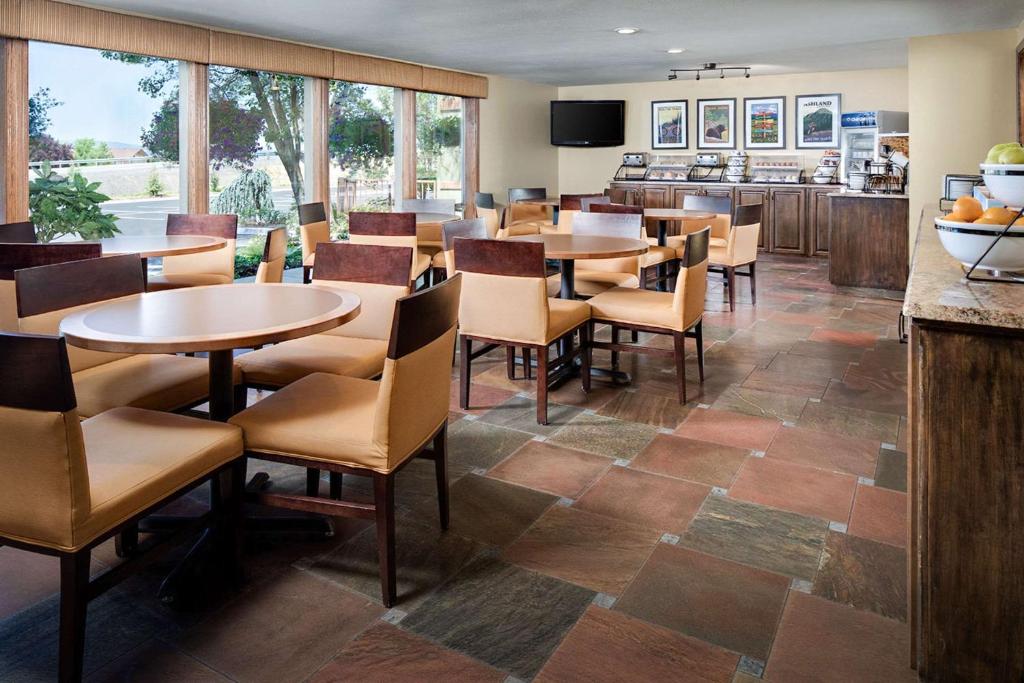 Restaurace v ubytování Comfort Inn & Suites Ashland
