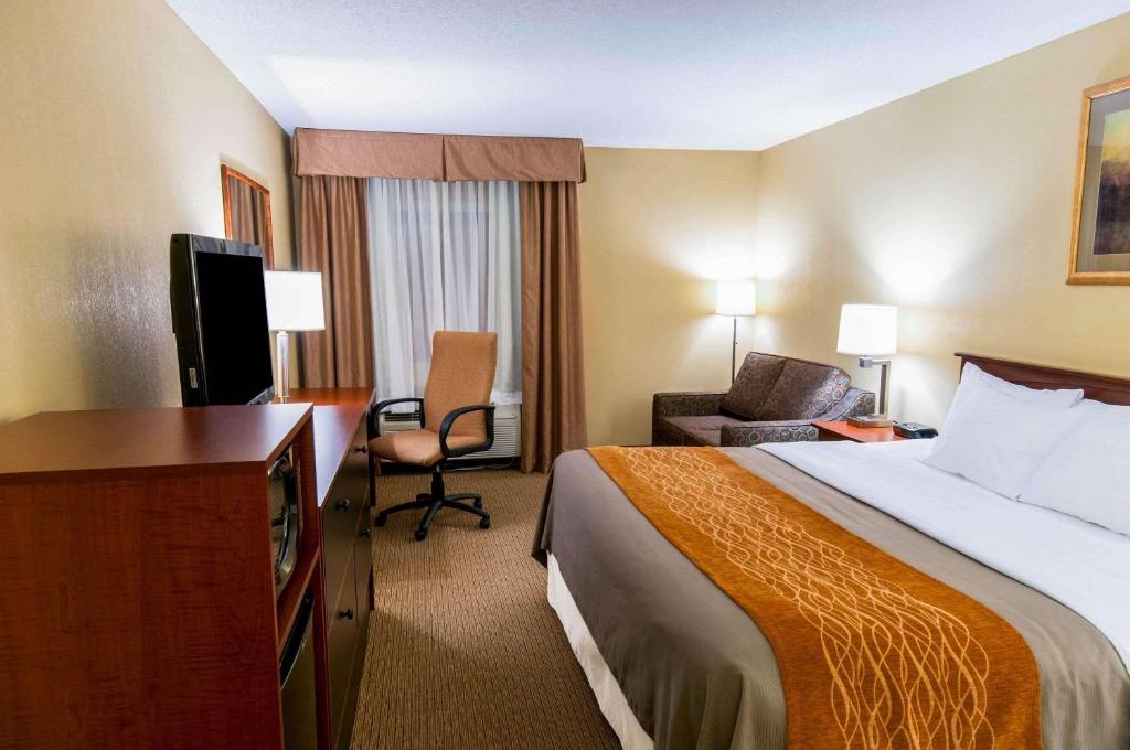 Comfort Inn New Holland Amish Country photo