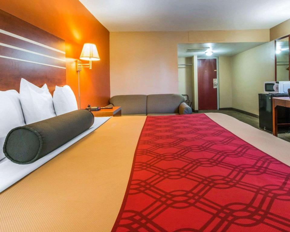 Econo Lodge Hermitage South - Habitación Con Cama Extragrande - No Fumadores
