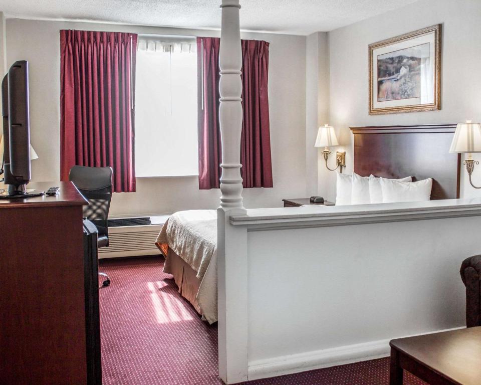 Quality Inn & Conference Center - Queen Suite - No Fumadores