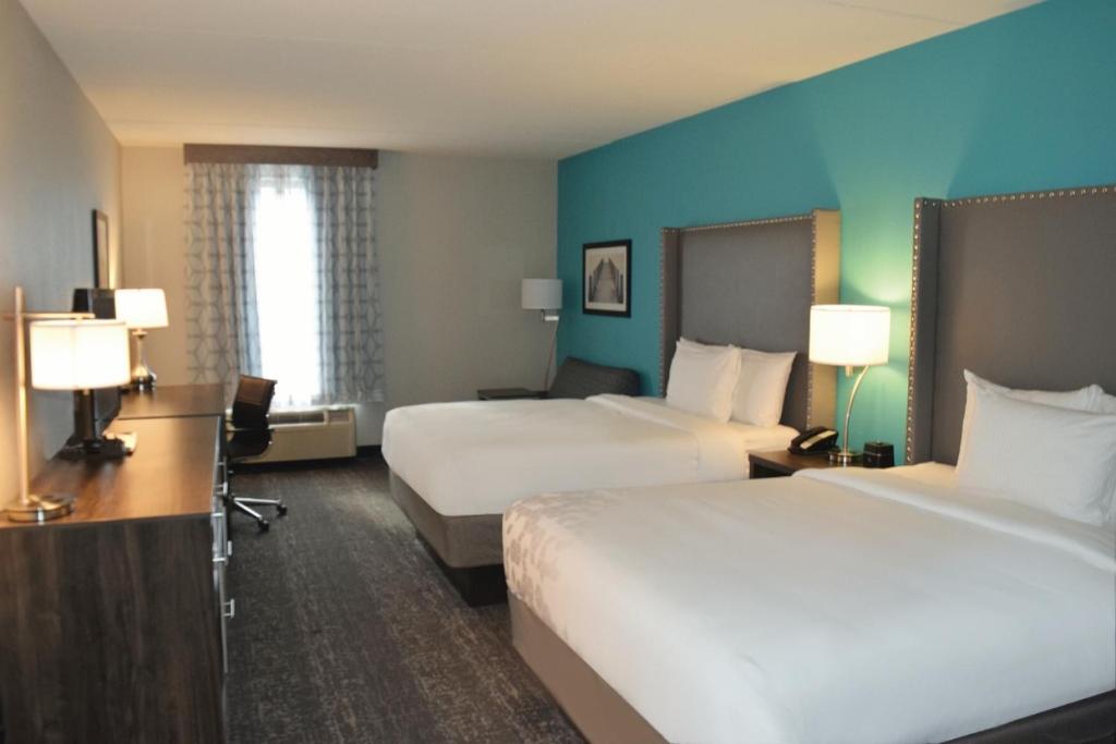 La Quinta by Wyndham Jamestown - Salle De Reine Exécutive Avec Deux Lits Queen Et Canapé-lit