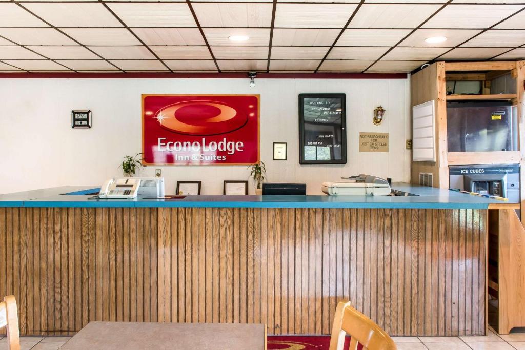 Foto da galeria de Econo Lodge Inn & Suites Lake Harmony - Pocono Mountains Area em White Haven