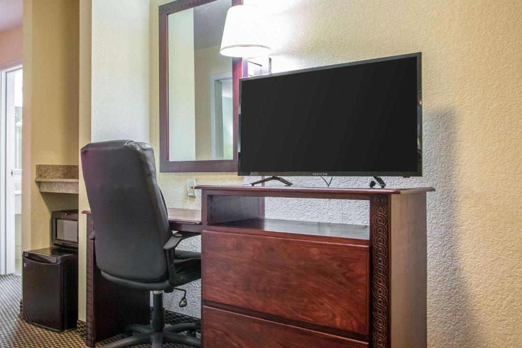 Econo Lodge Harrisburg - Hershey - King Suite - Non Fumatori