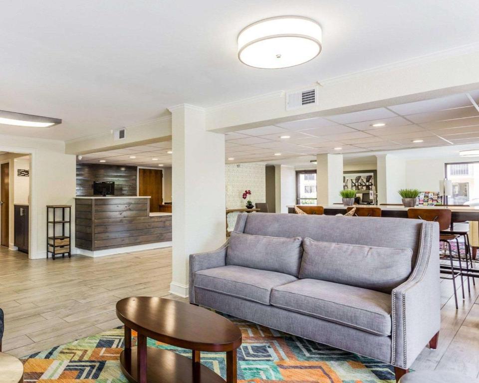 Quality Inn Mt Pleasant - Charleston photo