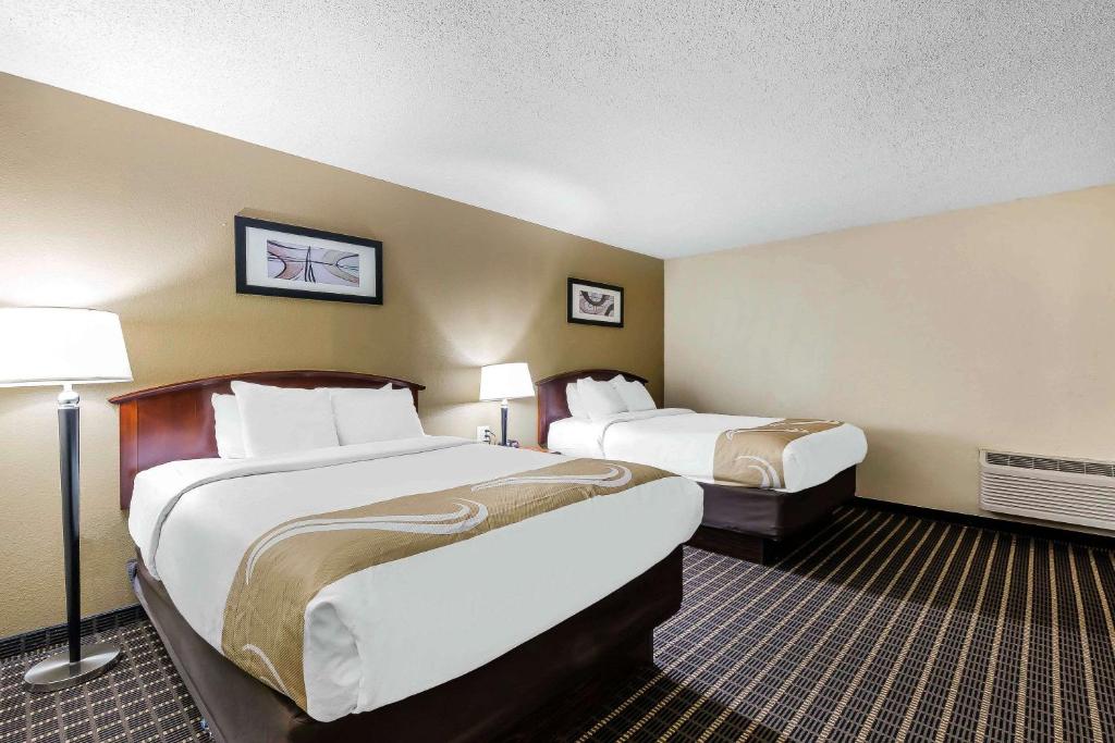 Quality Inn & Suites Sevierville - Pigeon Forge - Chambre Queen Avec Deux Lits Queen - Non-fumeur