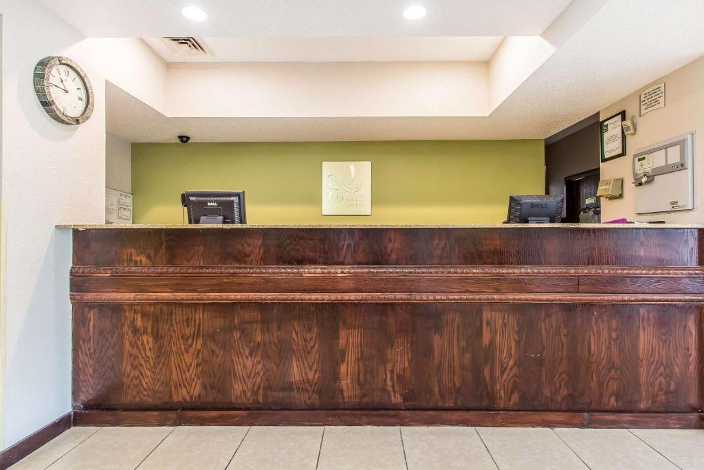 Quality Inn & Suites photo
