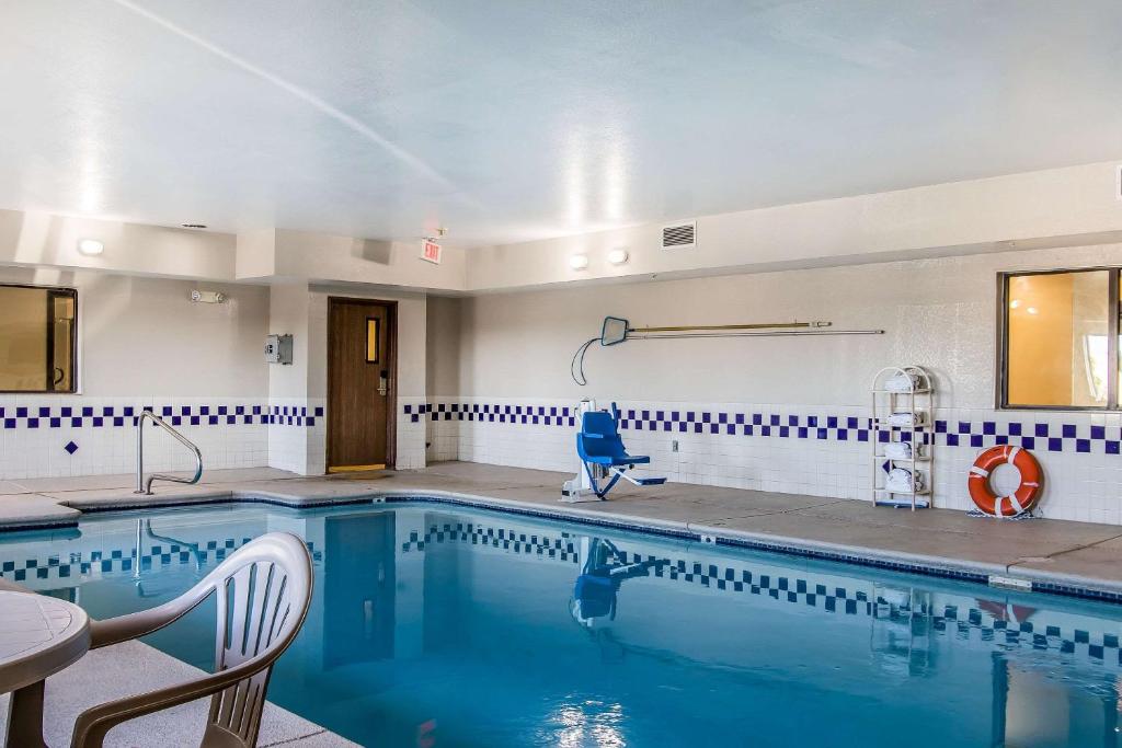 Quality Inn & Suites photo
