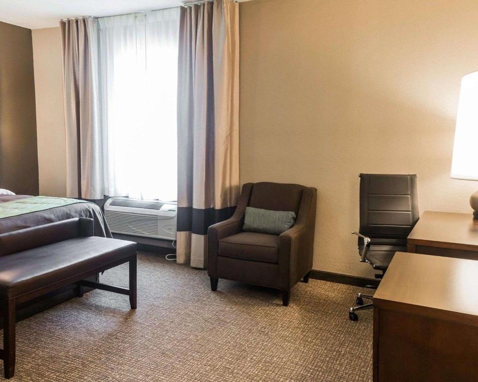 Comfort Inn & Suites Pharr/McAllen - King Room Met Spa -bad - Niet -roken