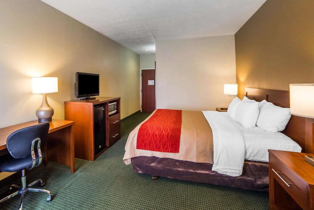 Quality Inn Draper near Salt Lake City - King Room - No Fumadores