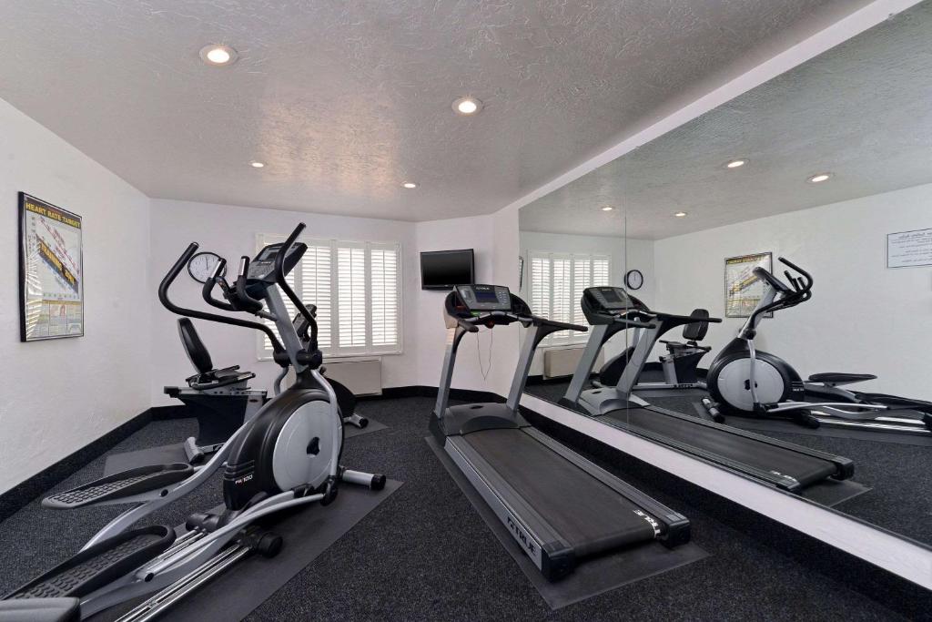 Fitness centrum a/nebo fitness zařízení v ubytování Quality Inn Vernal near Dinosaur National Monument