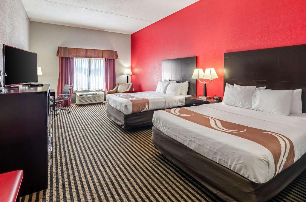 Quality Inn & Suites - Chambre Queen Avec Deux Lits Queen - Non-fumeur