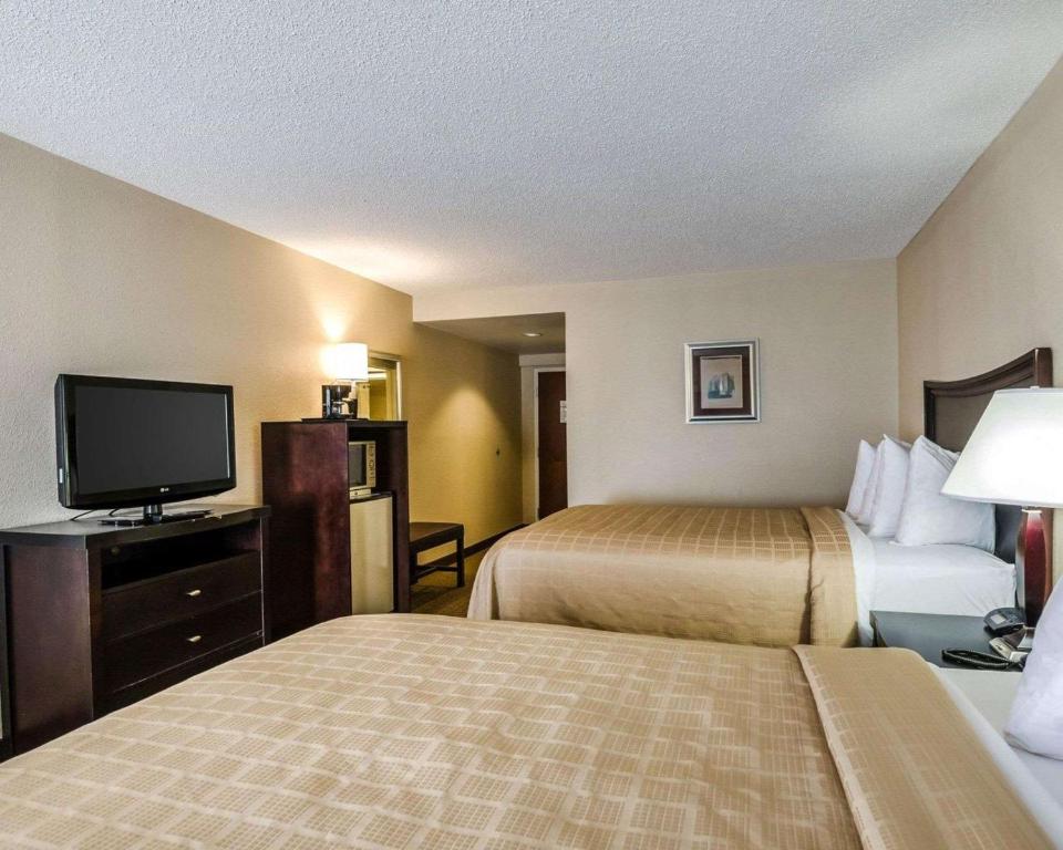 Quality Inn Troutville - Roanoke North photo