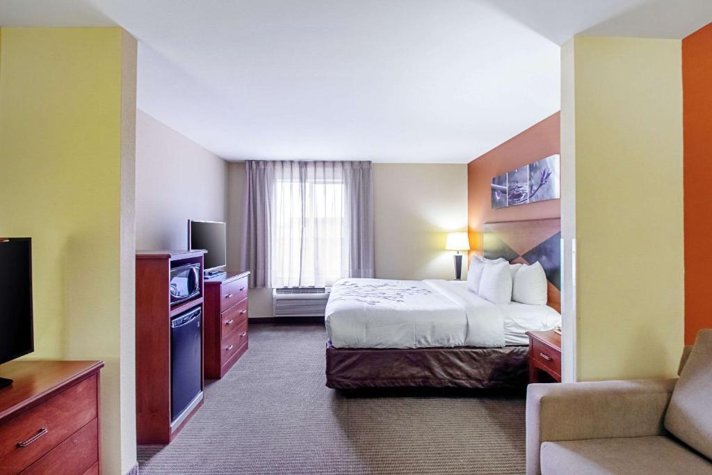 Sleep Inn & Suites Madison - Monona - Suite