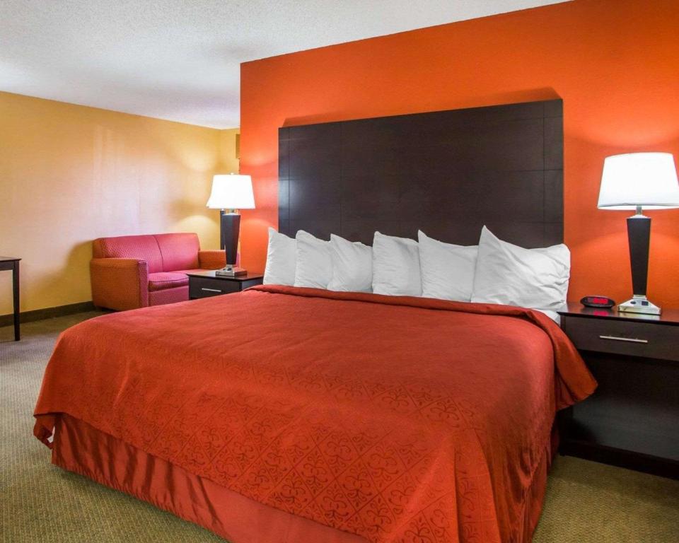 Quality Inn & Suites Kimberly - Appleton East - Suite Met Kingsize Bed - Niet-roken