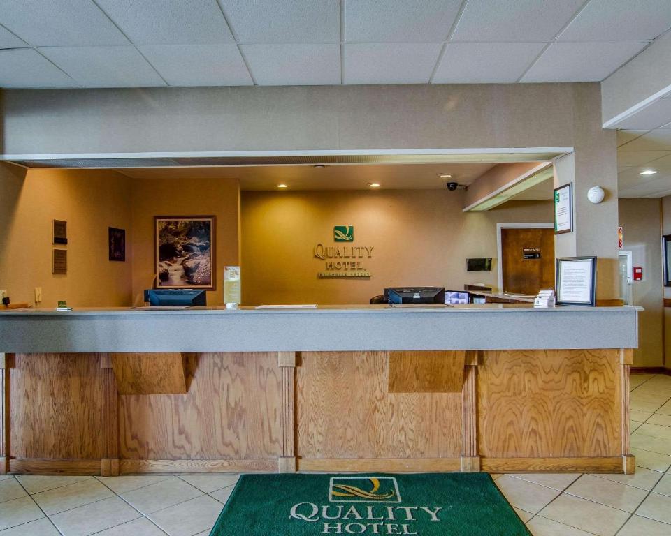 Lobi ili recepcija u objektu Quality Hotel and Conference Center