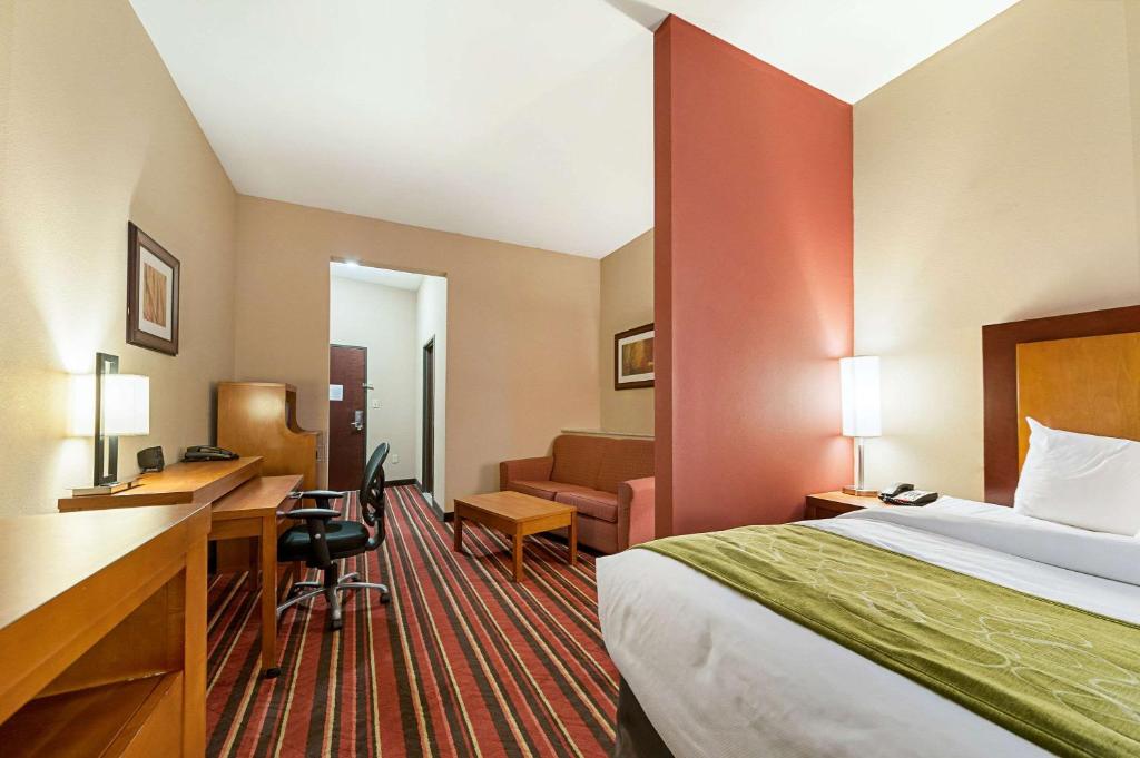 Comfort Suites Sulphur-Lake Charles - King Suite - Non-Smoking