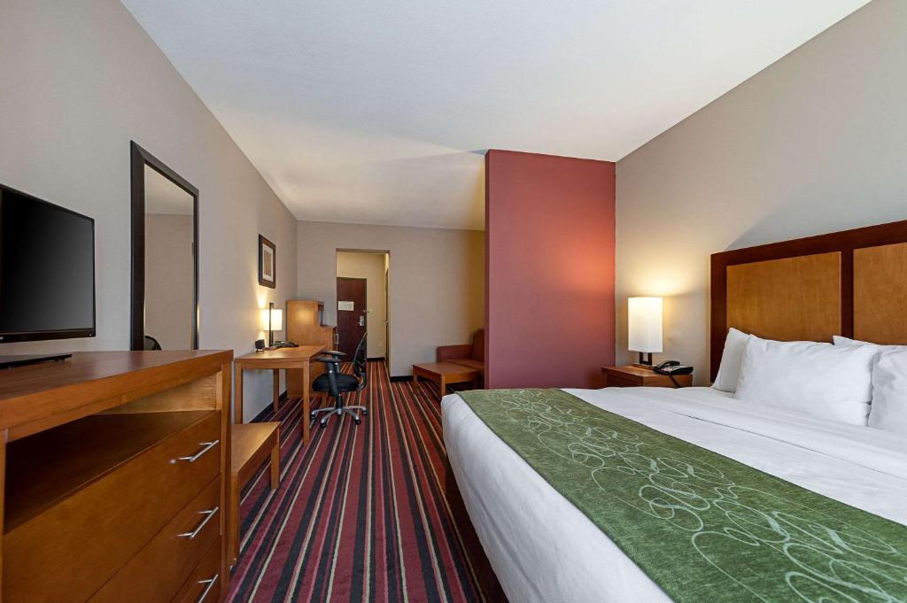 Comfort Suites Sulphur-Lake Charles - King Suite - Disability Access/Non-Smoking