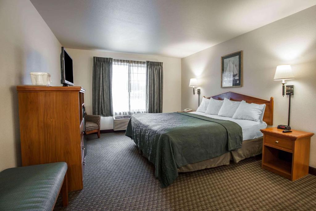 Quality Inn & Suites Federal Way - Seattle - Habitación King - Accesible/No Fumadores