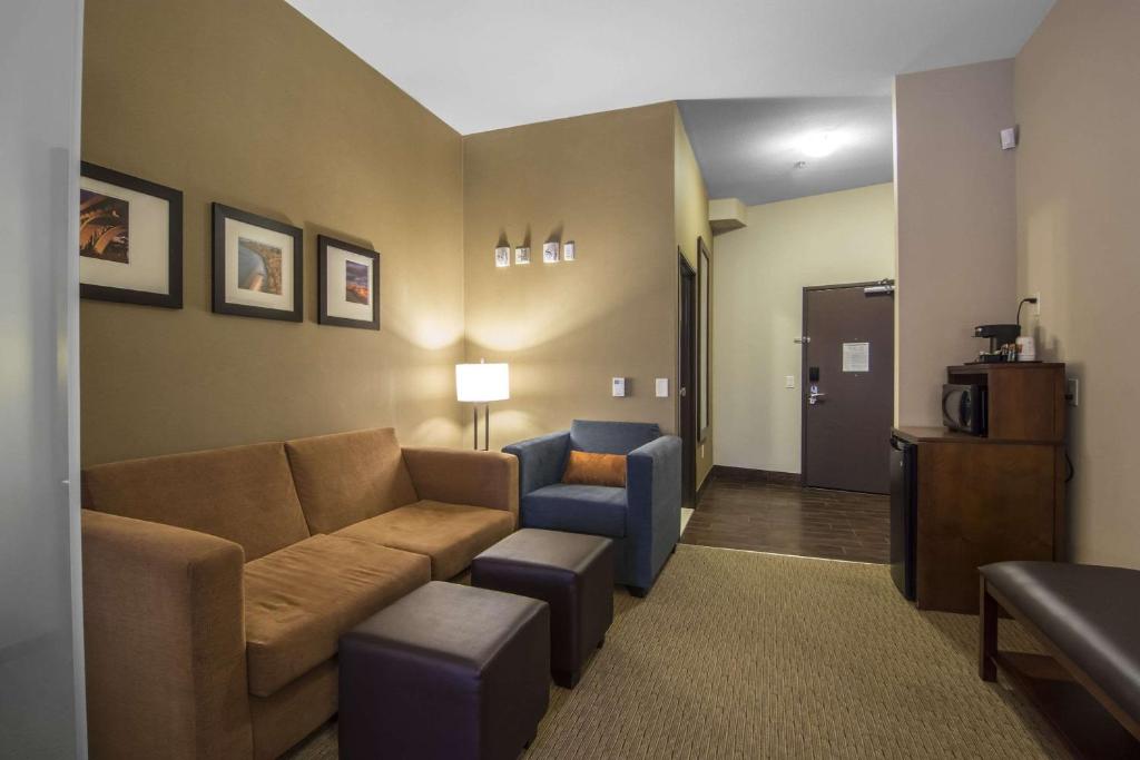 Comfort Suites - Resim 25