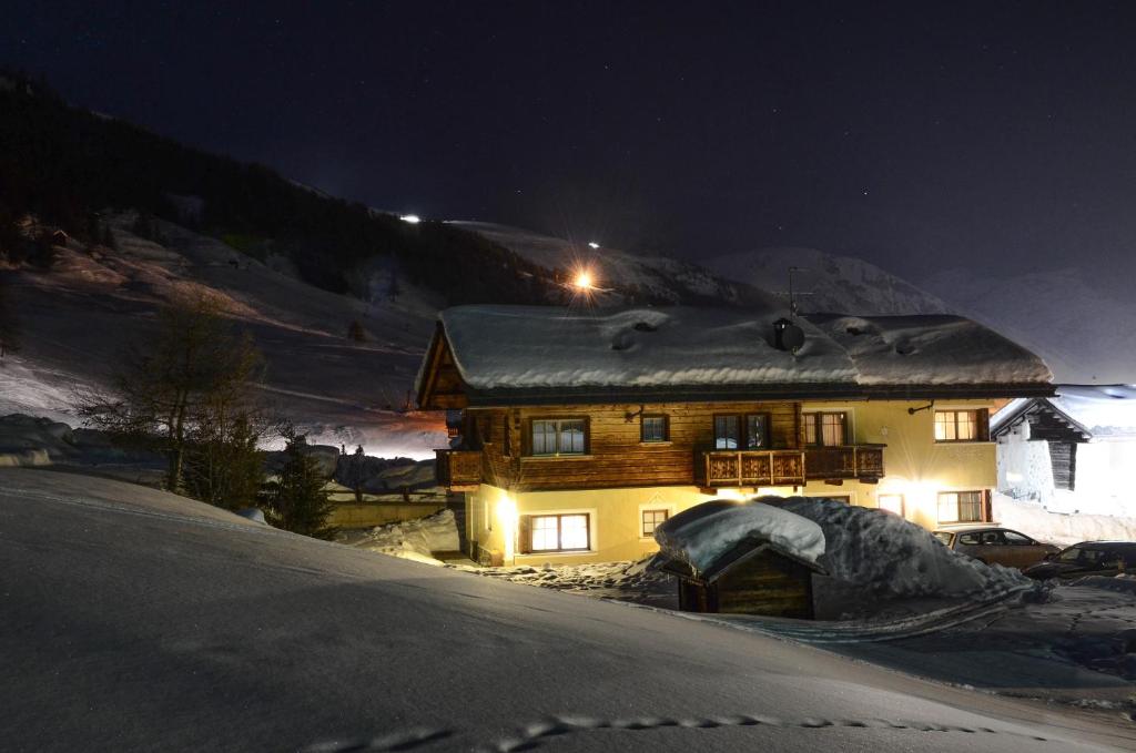 Imagem da galeria de Chalet Rosita em Livigno