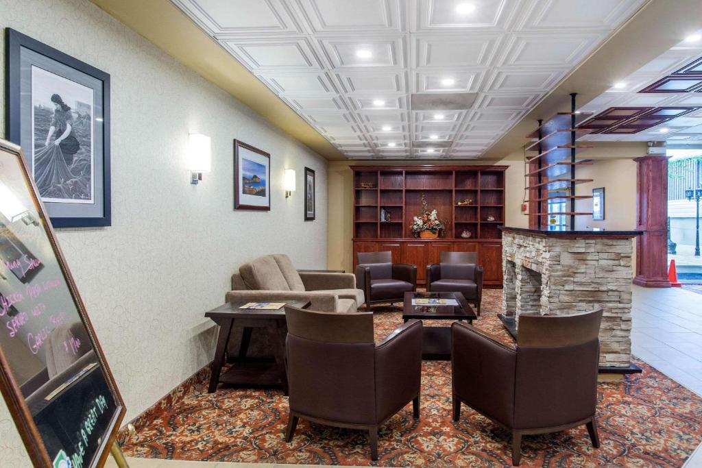 Posezení v ubytování Quality Hotel & Suites