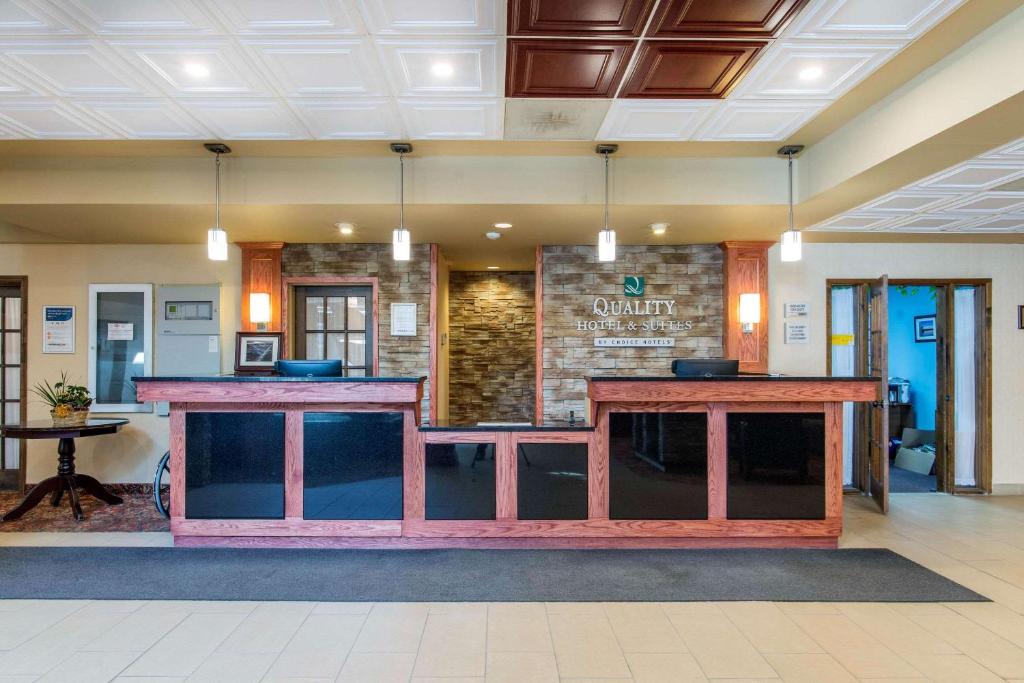 Vstupní hala nebo recepce v ubytování Quality Hotel & Suites