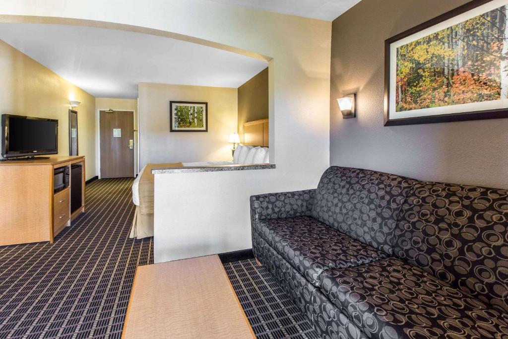 Quality Inn and Suites Silverthorne - Copper Mountain photo