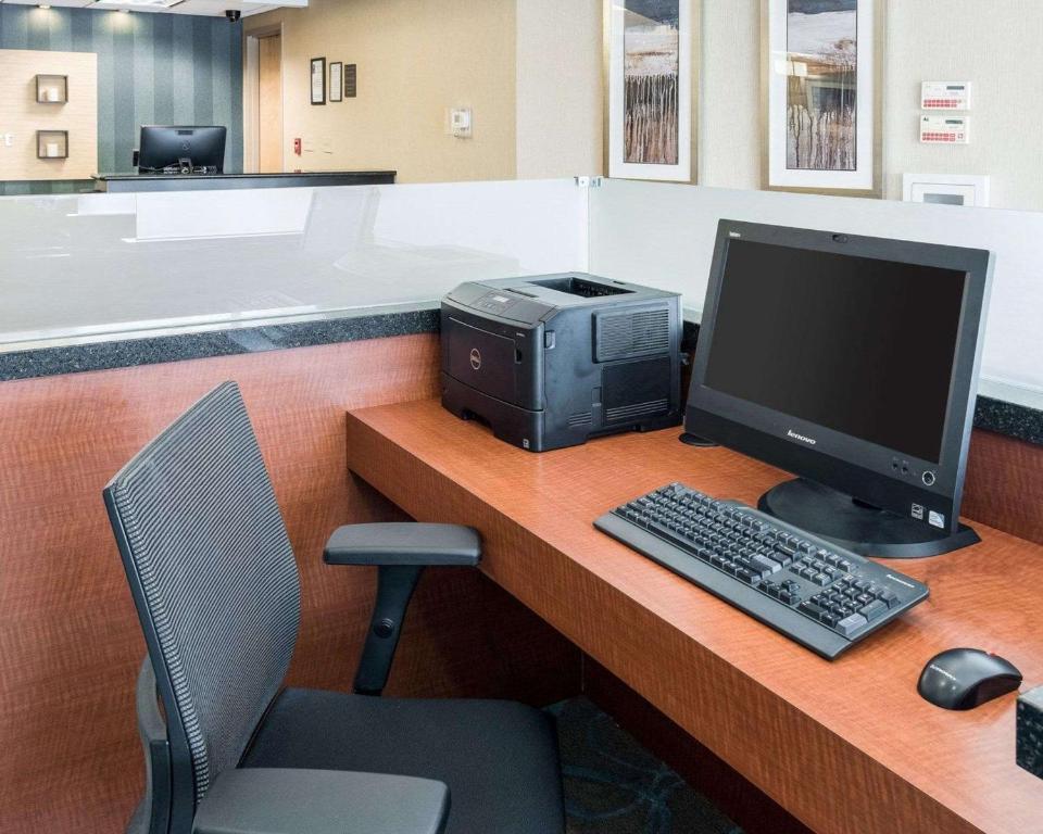 TV a/nebo společenská místnost v ubytování Comfort Inn Rehoboth Beach