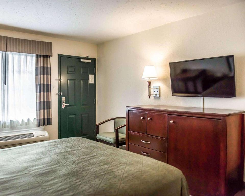 Econo Lodge - Sala Regina - Accessibile/non Fumatori/primo Piano