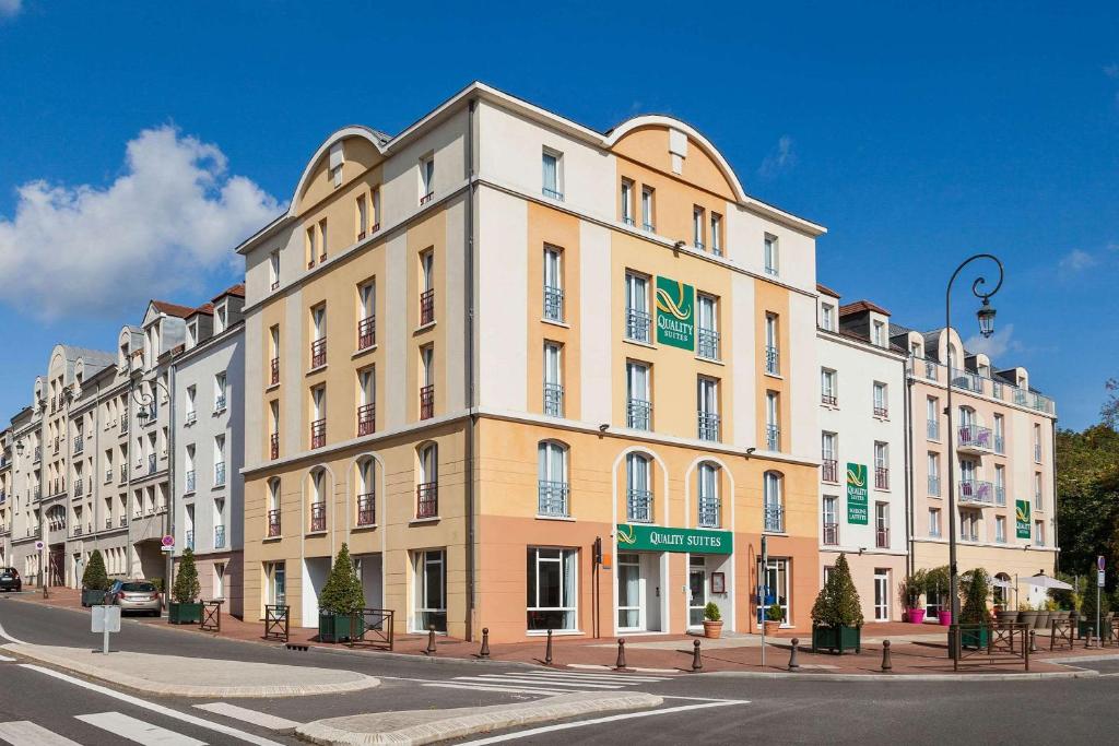 Imagen de la galería de Hôtel Quality Suites Maisons-Laffitte Paris Ouest, en Maisons-Laffitte