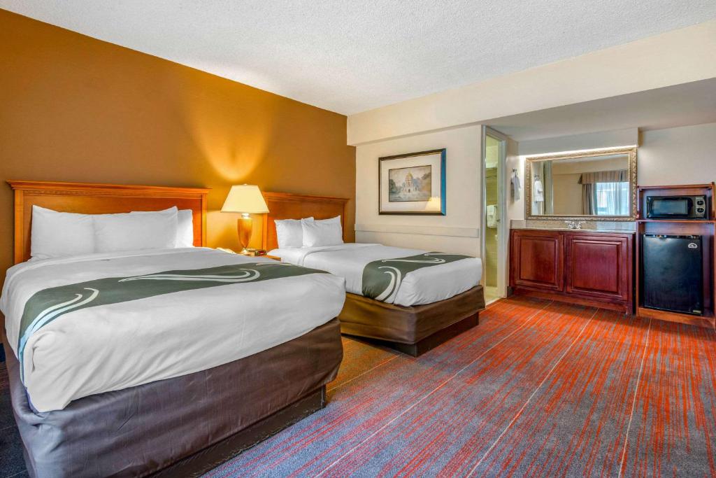 Quality Inn Savannah Historic District - Double Room With Two Double Beds - Accessible/Non-Smoking