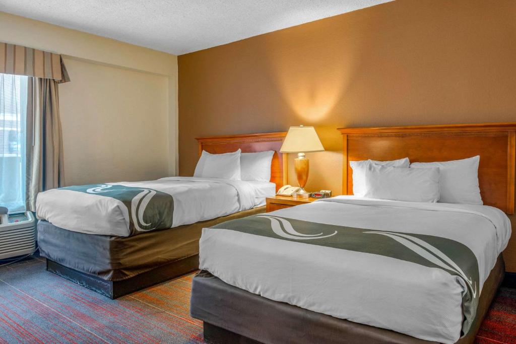 Quality Inn Savannah Historic District - Double Room With Two Double Beds - Non-Smoking